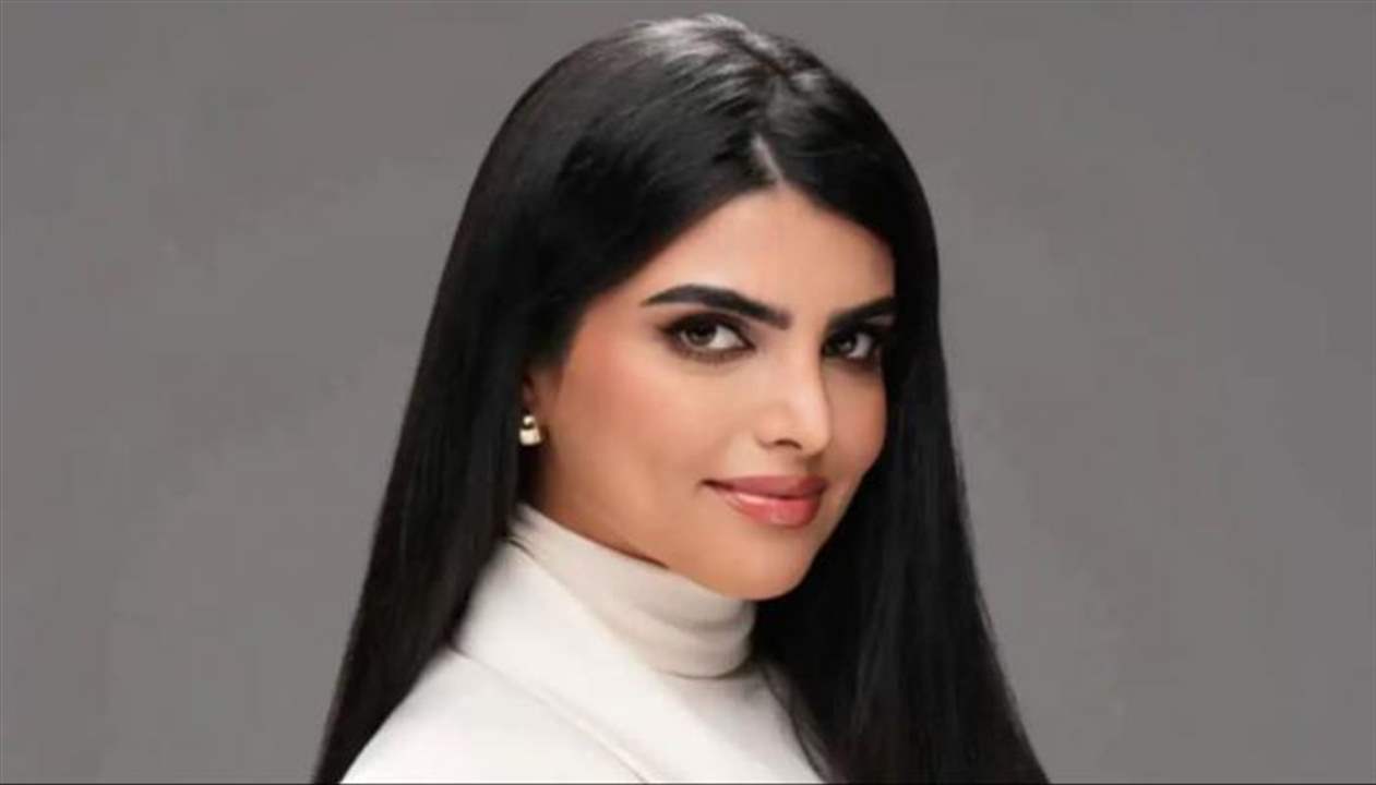 سارة الودعاني تحسم حقيقة عودتها إلى الحجاب