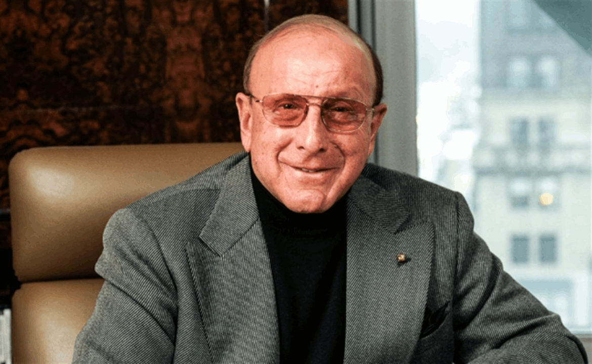وفاة أسطورة صناعة الموسيقى كلايف ديفيس 