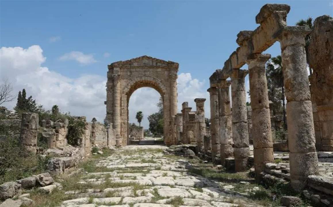 وزير الثقافة في جولة تفقدية في الجنوب والمحطة الأولى من صور
