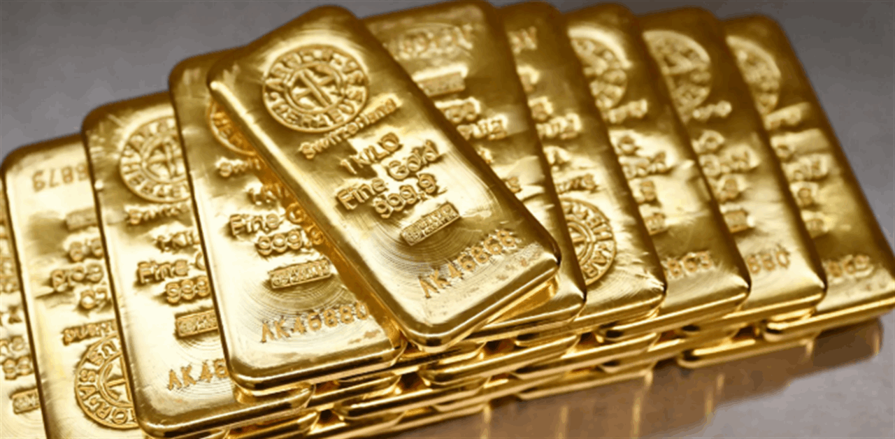 الذهب يتراجع.. كم بلغ سعر الأونصة؟ 