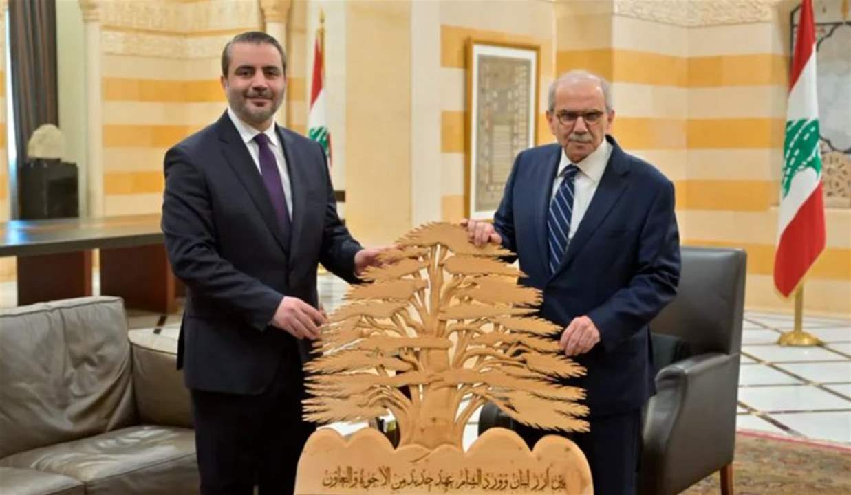 طي صفحة الوصاية.. وأولويات دمشق الجديدة تجاه لبنان (الأخبار)