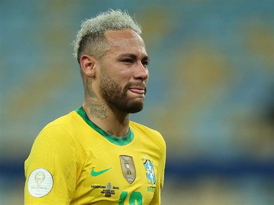 نيمار يودّع كأس العالم  بالدموع بعد خسارة البرازيل... ويعلن اعتزاله اللعب دوليًا