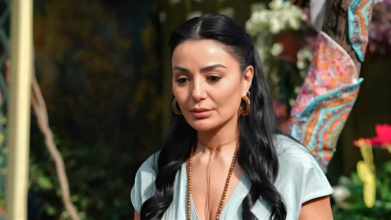 رسائل مؤثرة تودّع والدة ديمة الجندي... نجوم سوريا يواسون العائلة بعد رحيل ختام الماغوط