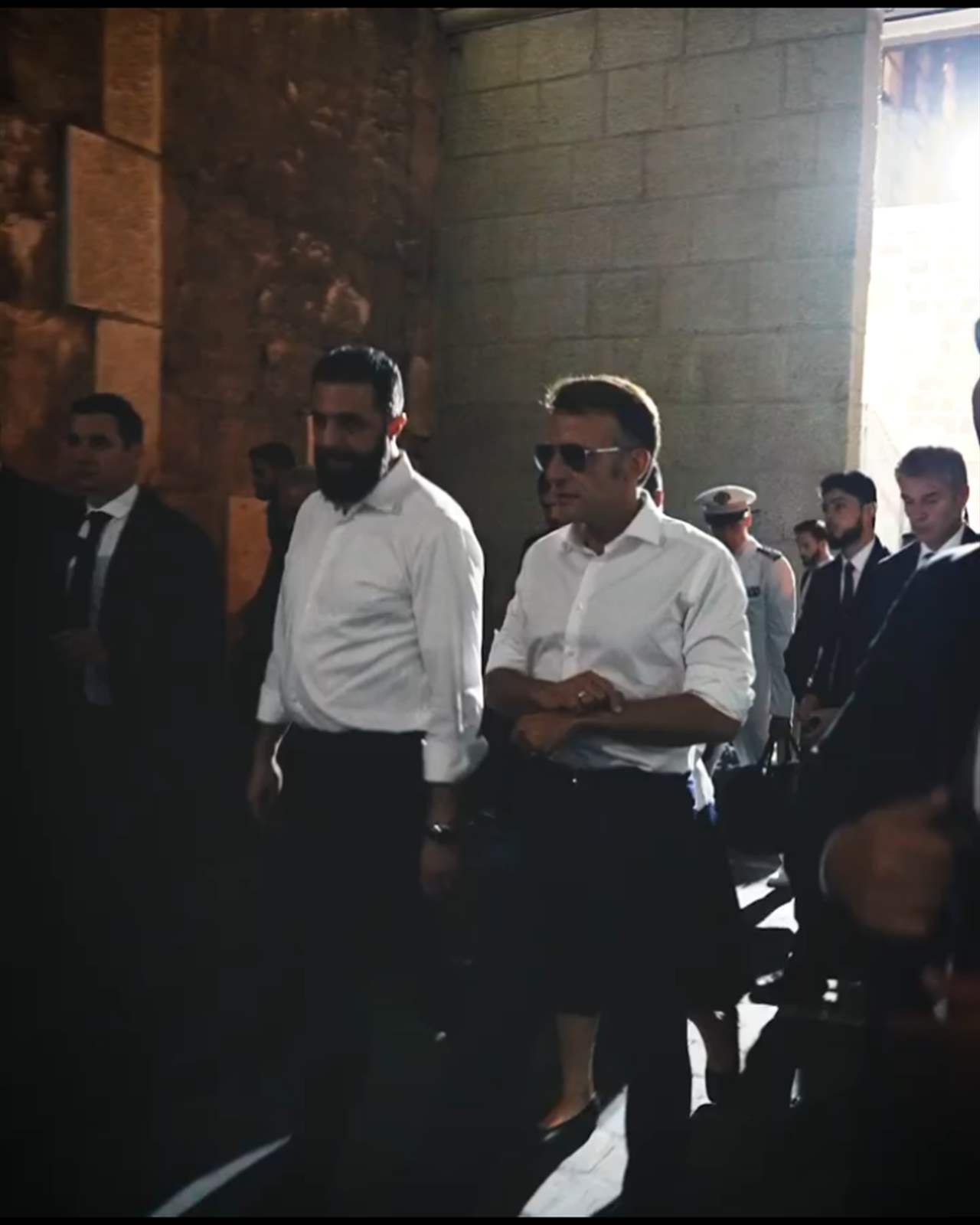 من سوريا وبالعربية.. ماكرون ينشر (فيديو)