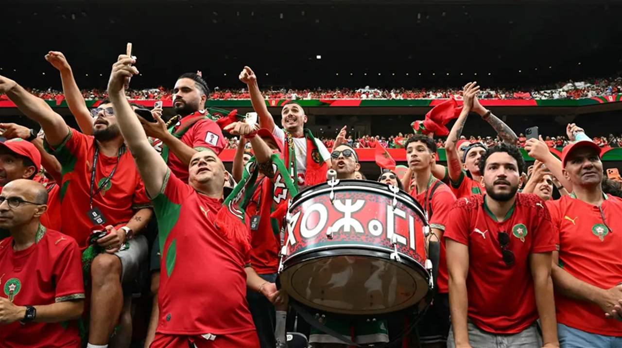 فيديو - بوسطن تلبس ألوان المغرب قبل قمة فرنسا