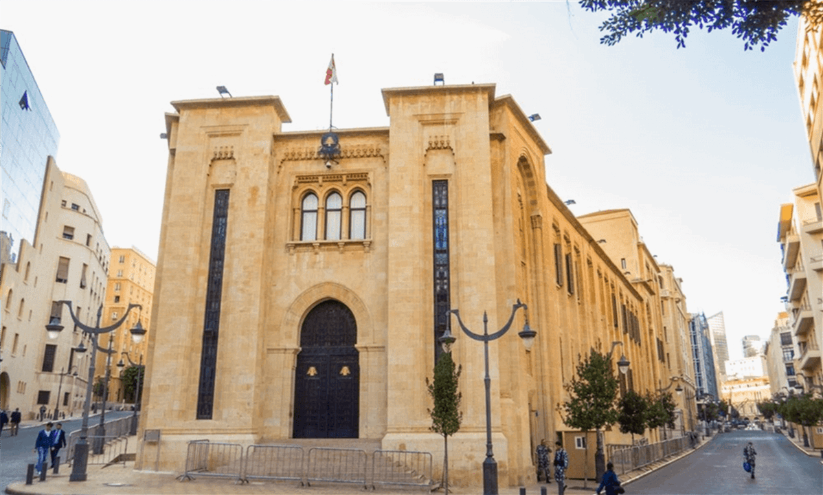 "نتيجة لا تُحمد عقباها" نائب حزب الله يحذر! 