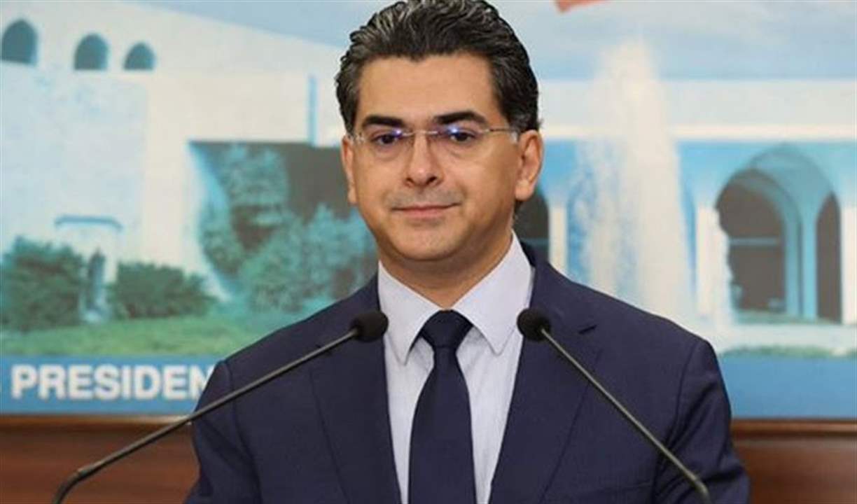 وزير الاعلام يتلو مقررات جلسة مجلس الوزراء