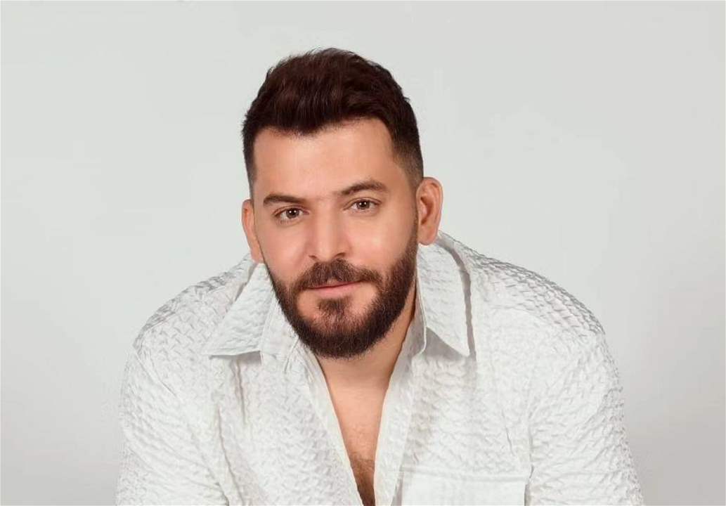 بعد تمزيق صور حفله في حمص.. حسام جنيد يعتذر من الشعب السوري