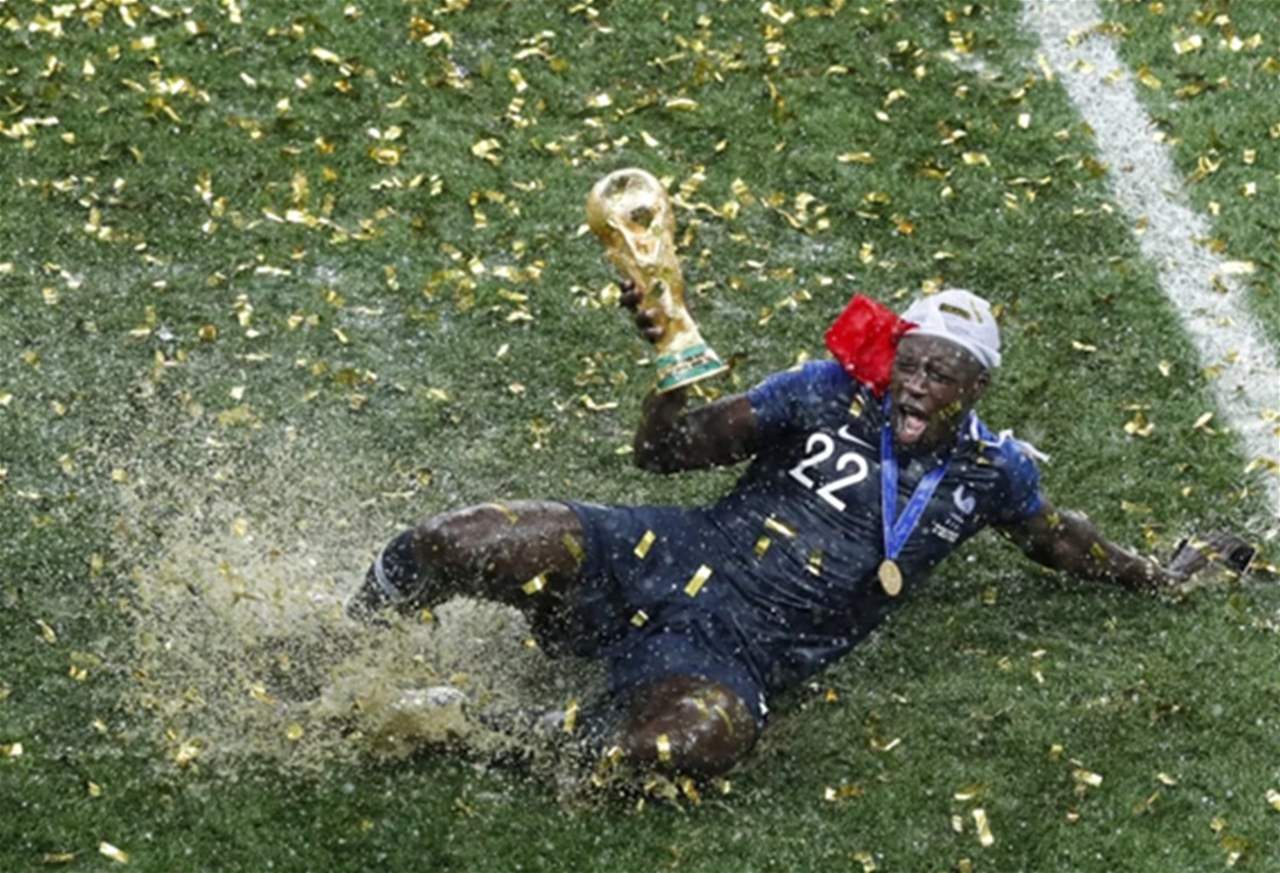 ميندي يبيع كأس العالم
