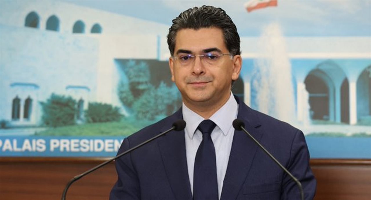 وزير الإعلام يتلو مقررات جلسة مجلس الوزراء