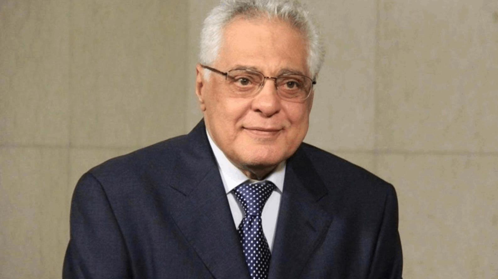 توفيق عبد الحميد يكشف سبب اعتزاله التمثيل.. وضع صحي يفرض عليه الكرسي المتحرك