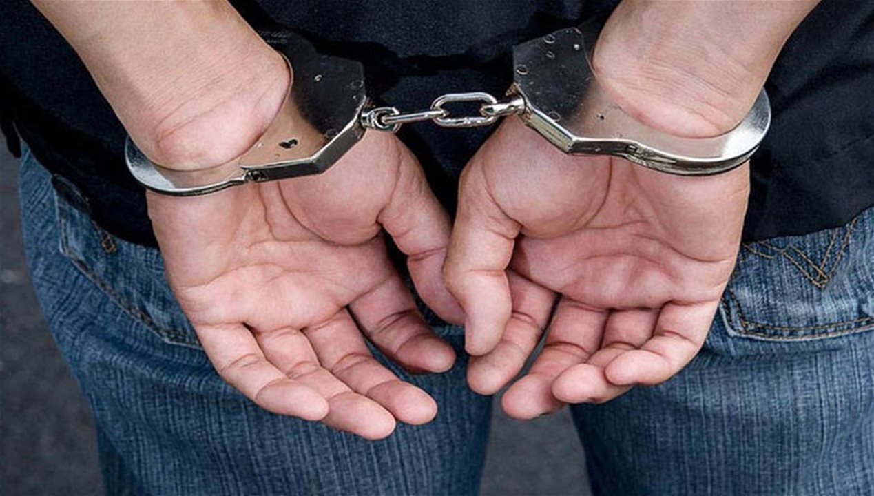 وهم التأشيرات والإقامات يوقع به 