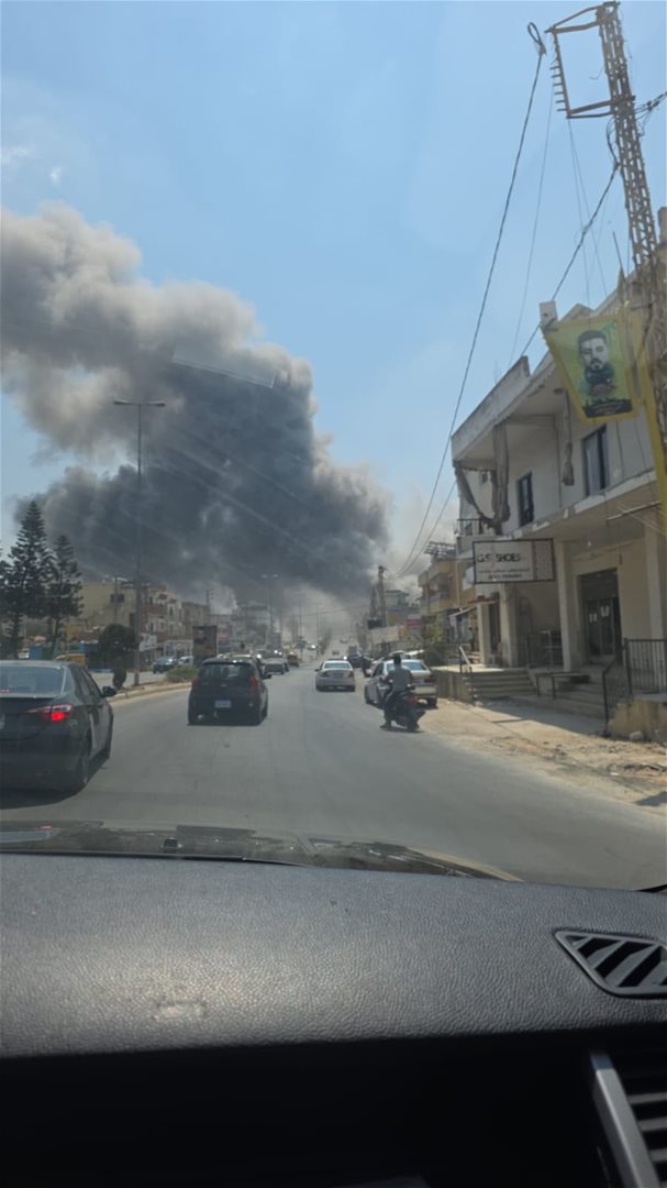 مراسل الجديد: غارة تستهدف مبنى في بلدة  دير الزهراني قضاء النبطية (فيديو)