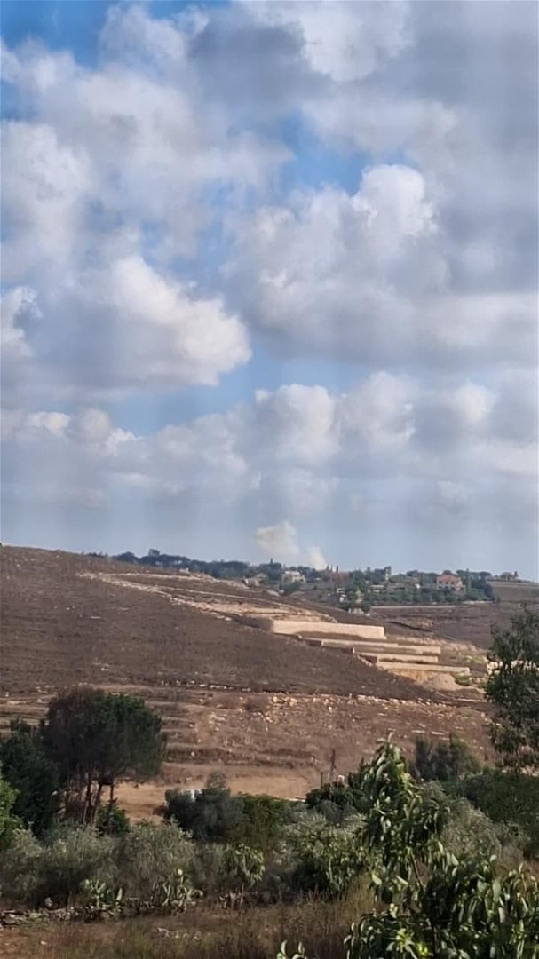 مراسل الجديد: تتعرض بلدة زوطر الشرقية لقصف مدفعي إسرائيلي حيث احصي سقوط 7 قذائف حتى الان