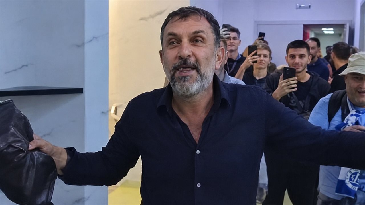 فيديو - حقيبة أموال تُشعل غرفة ملابس دينامو سيتي