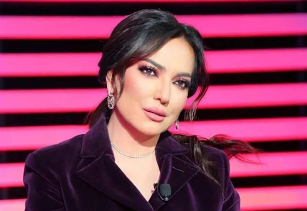 أمل عرفة ترد على تهديدات "أنا بالشام.. وكل واحد بيحكي بأخلاقه"