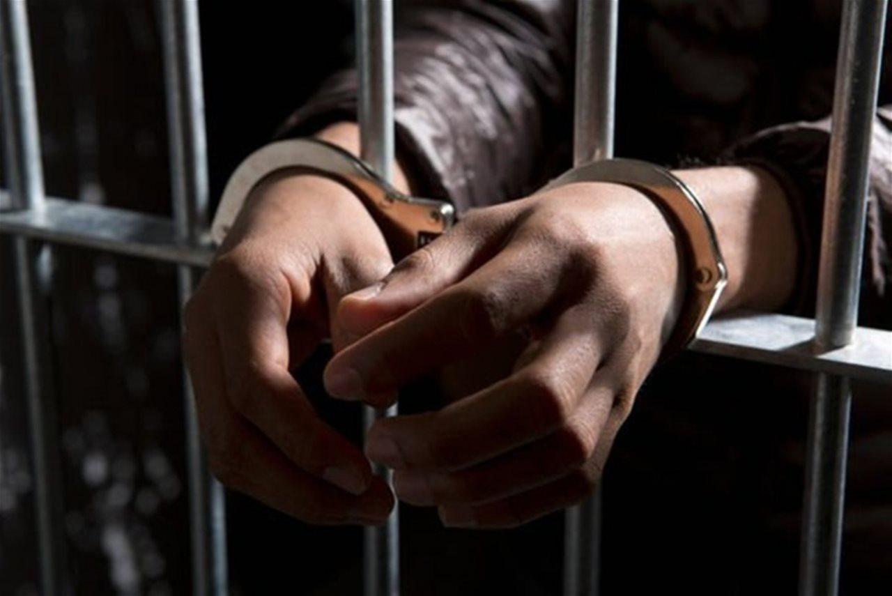"بابٌ آخر" لإتمام السرقة.. حيلة توقع محال المجوهرات في الفخ