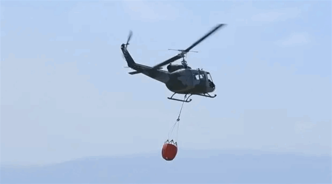 في أرز تنورين.. حريق كبير والجيش يتدخل! 