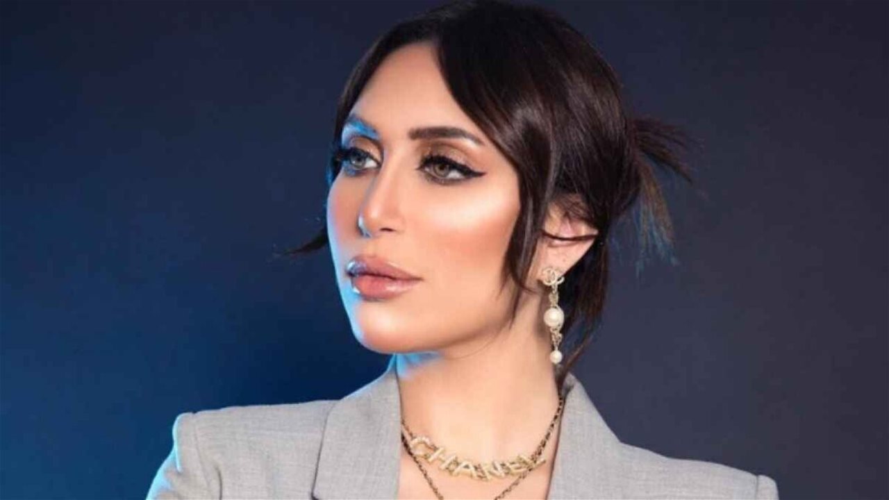 دكتورة خلود بملامح متغيرة بعد ترميم أنفها والشبه بوالدها يخطف الأنظار