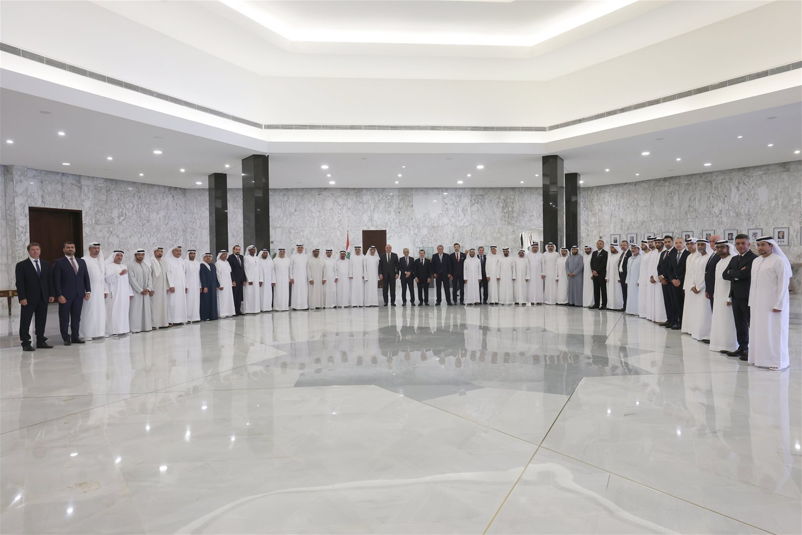 عون مستقبلًا وزير التجارة الخارجية الإماراتي: زيارتكم رسالة أمل وثقة