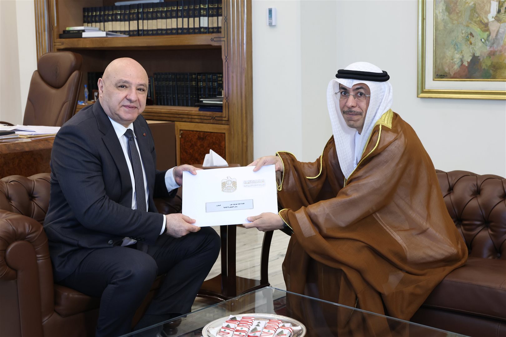 الرئيس عون تسلّم رسالة من رئيس دولة الامارات الشيخ محمد بن زايد آل نهيان نقلها اليه سفير دولة الامارات في لبنان تضمنت دعوة رسمية لحضور مؤتمر الامم المتحدة للمياه 2026