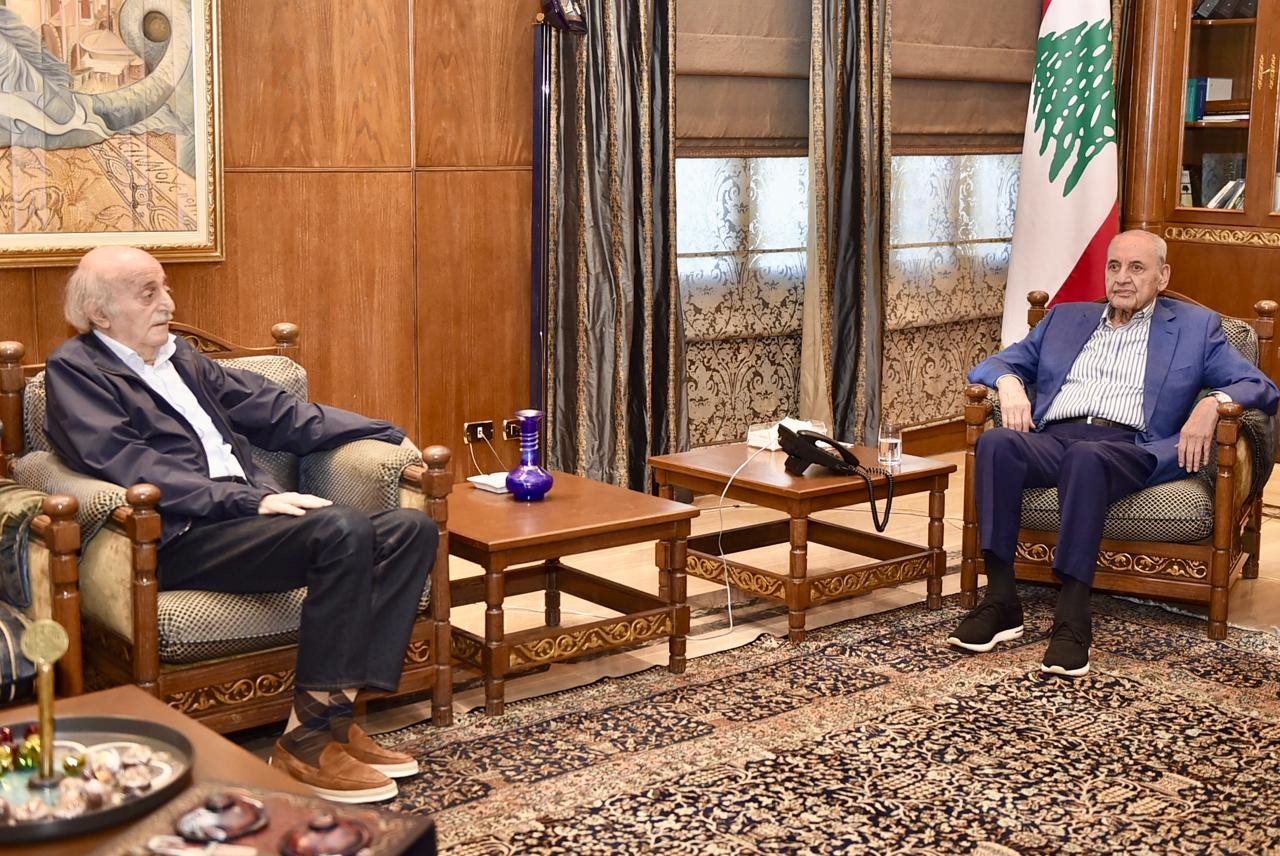 جنبلاط يسلّم بري مذكراته.. ماذا دار خلال اللقاء؟