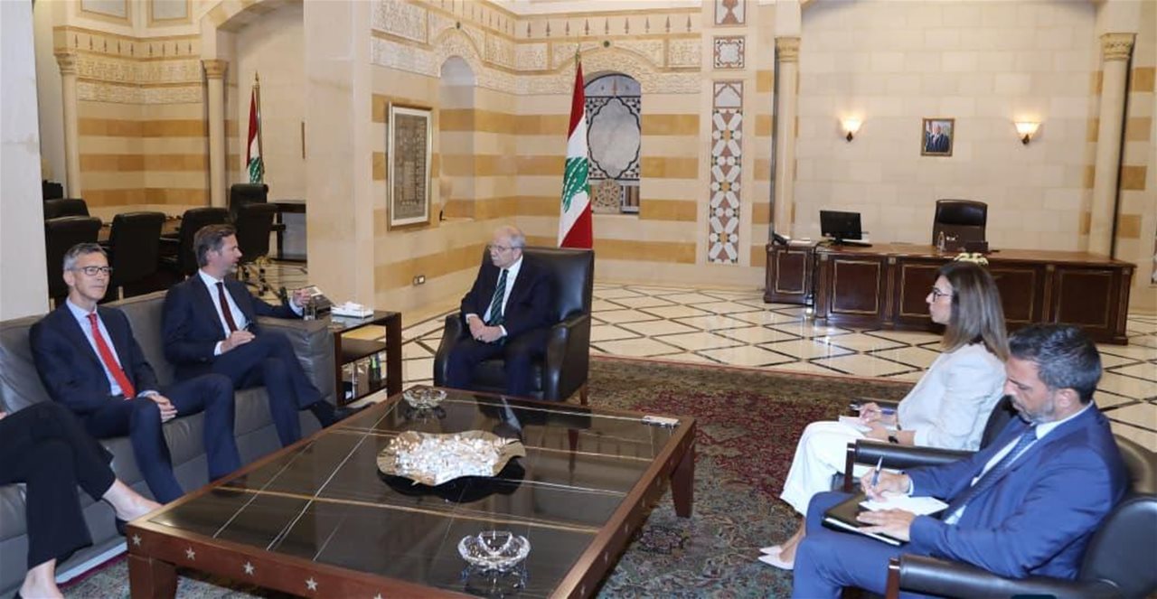 الجنوب وإعادة الإعمار على طاولة سلام والوزير الهولندي