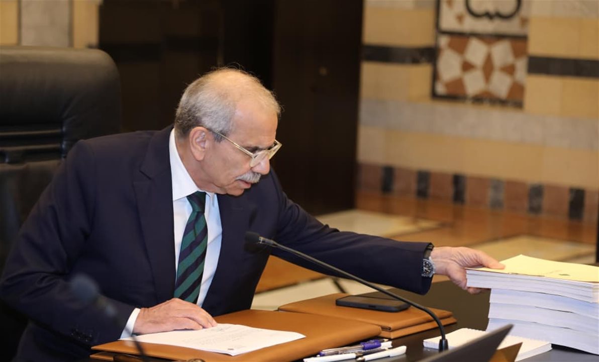 سلامة الطيران.. تتصدر النقاش في الجلسة الوزارية 
