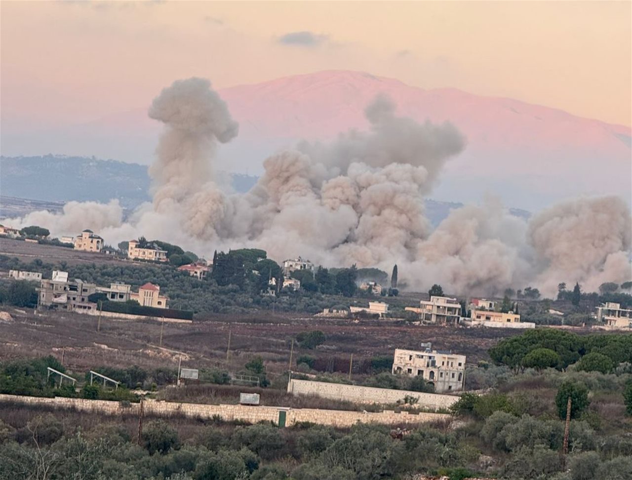 مراسل الجديد: الجيش الإسرائيلي نفذ تفجيرًا عنيفًا في زوطر الشرفية قضاء النبطية