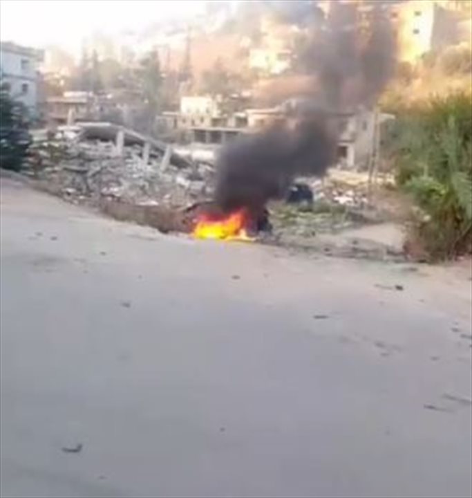 بالفيديو.. استهداف دراجة نارية على طريق النبطية الفوقا