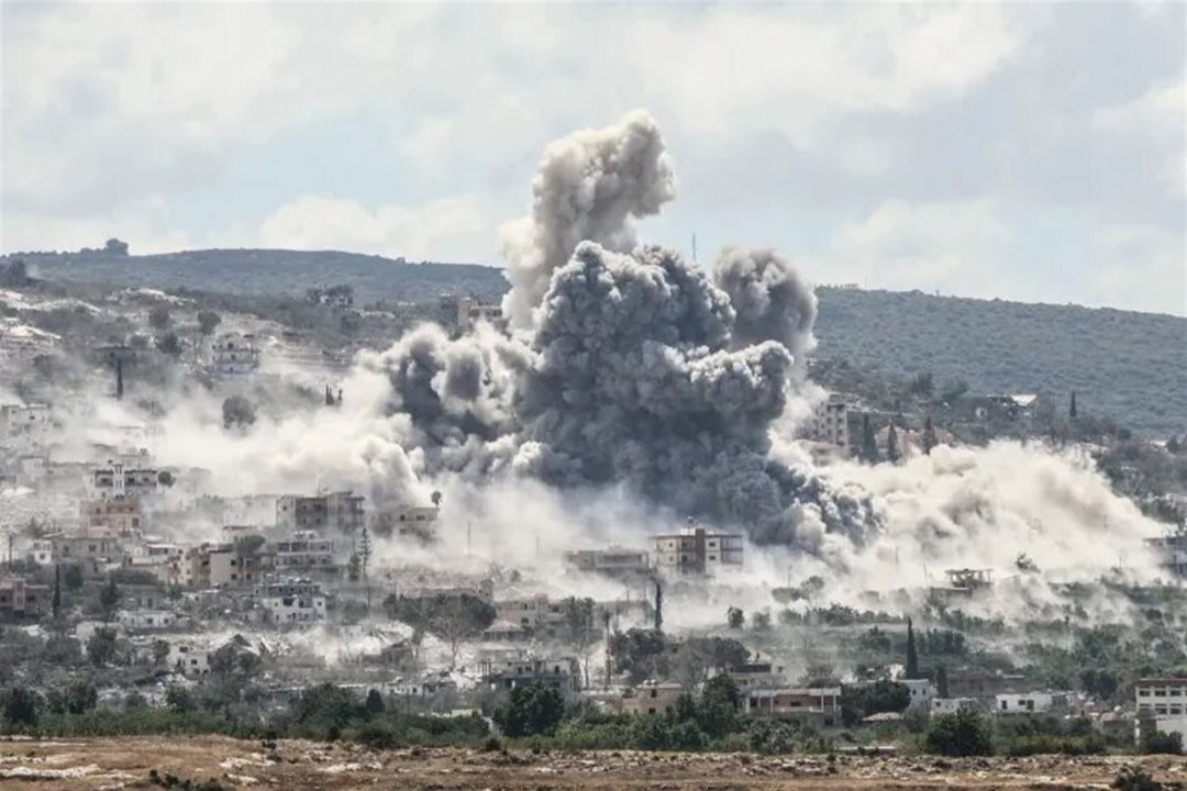 براميل مفخخة.. ماذا حصل صباحًا في المنصوري؟