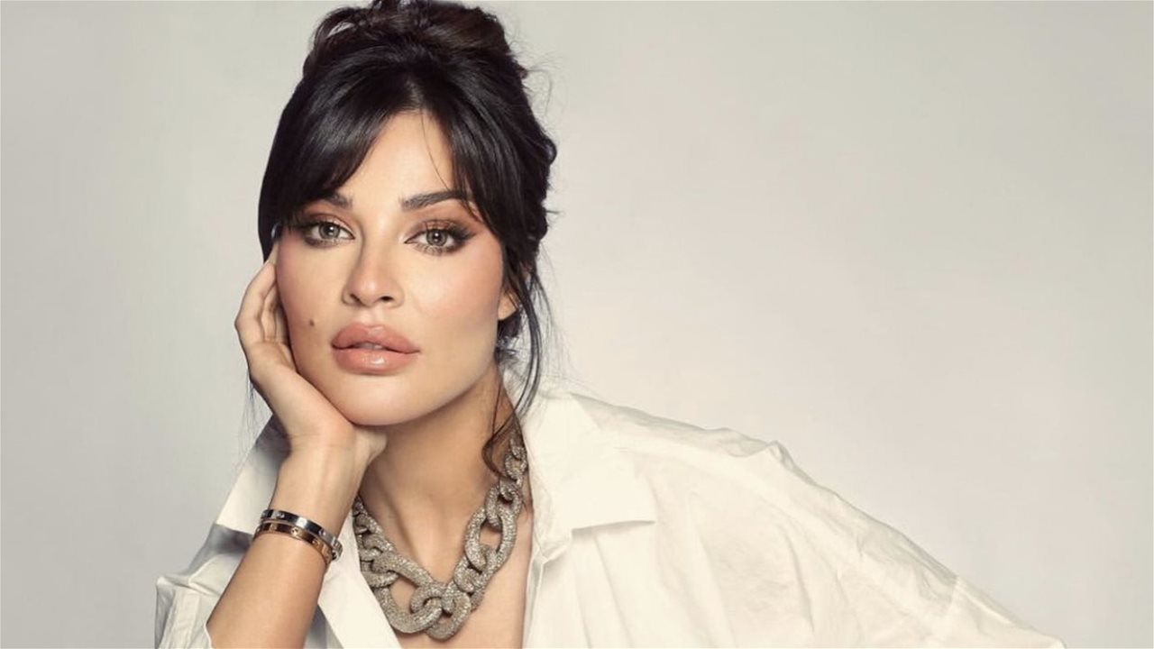 نادين نسيب نجيم مكرمة في مصر و قصي خولي بلقطة عفوية معها