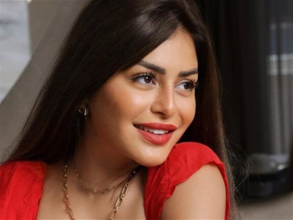 "خسارة مجهود 24 سنة".. منة فضالي تثير الجدل حول اعتزالها الفن