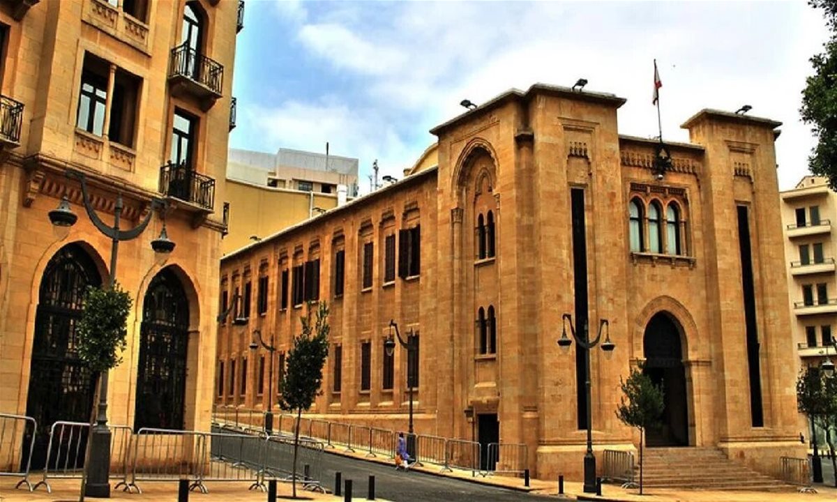 جلسة مناقشة الحكومة.. وجولة السفير الأميركي في الجنوب 