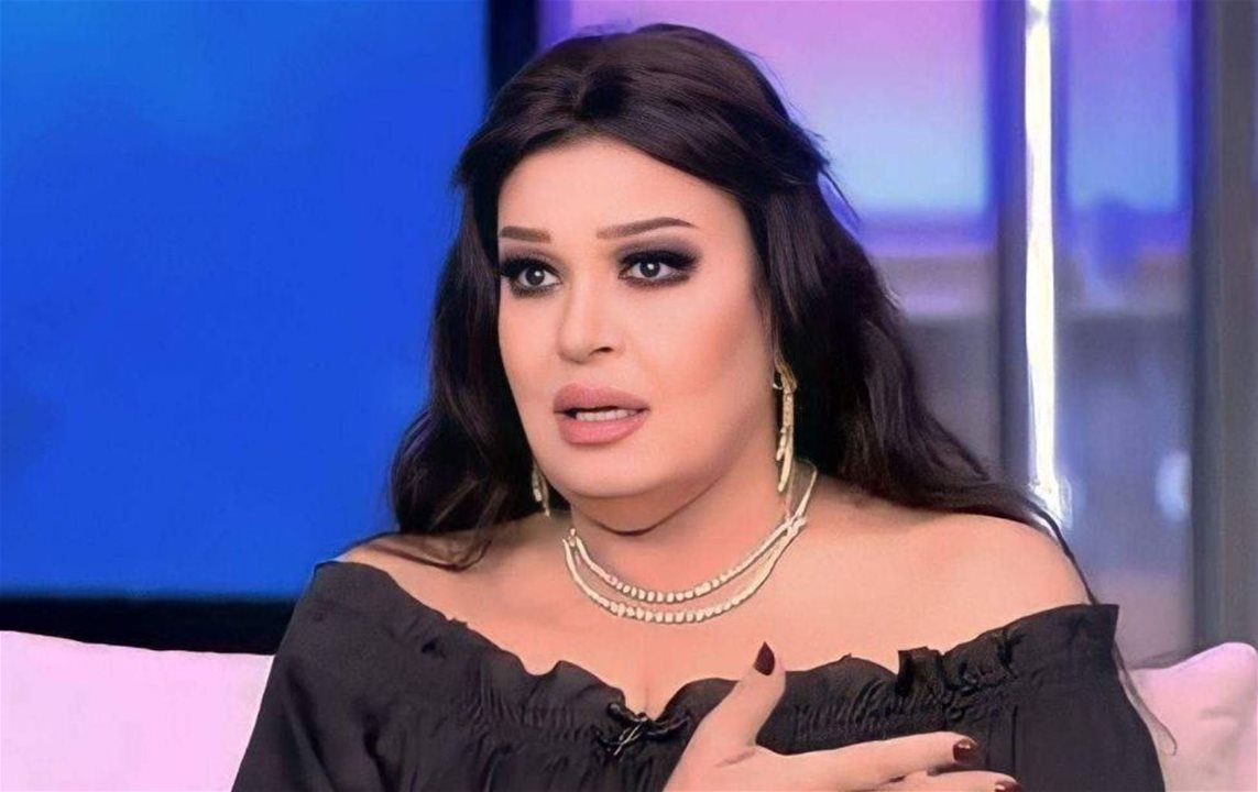 بعد إصابتها بكسر في قدمها.. فيفي عبده تفكّ الجبس وتظهر مجددًا بعد رحلة العلاج