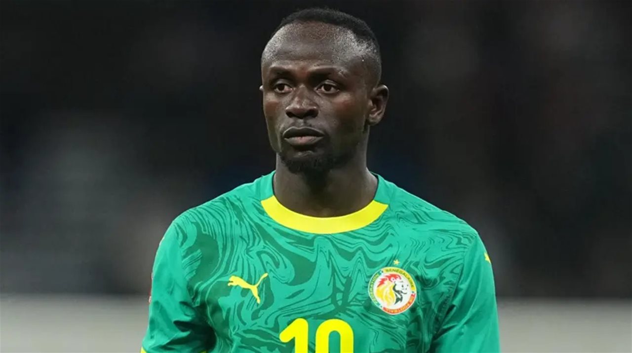 ماني يفتتح مشروعًا ضخمًا في مسقط رأسه 