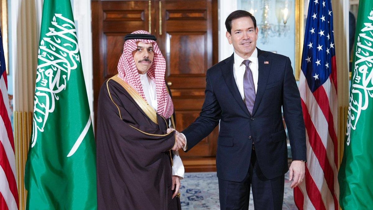 روبيو ناقش مع نظيره السعودي التعاون الثنائي بشأن الأمن والاستقرار الإقليميين بما في ذلك الملفات المتعلقة بإيران وغزة والسودان واليمن