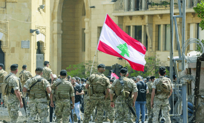 للعسكريين الفارين والمسرّحين طرداً.. بيان من قيادة الجيش