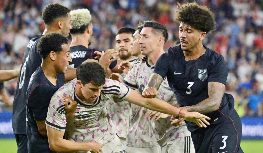 فيديو - عراك جماعي في مباراة أميركا وتشيلي