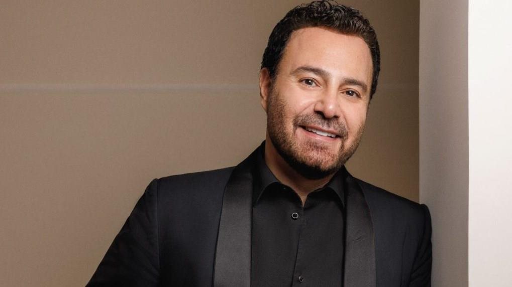 عاصي الحلاني يعتذر عن مهرجان الموسيقى العربية وبيان رسمي من مكتبه يحسم الجدل