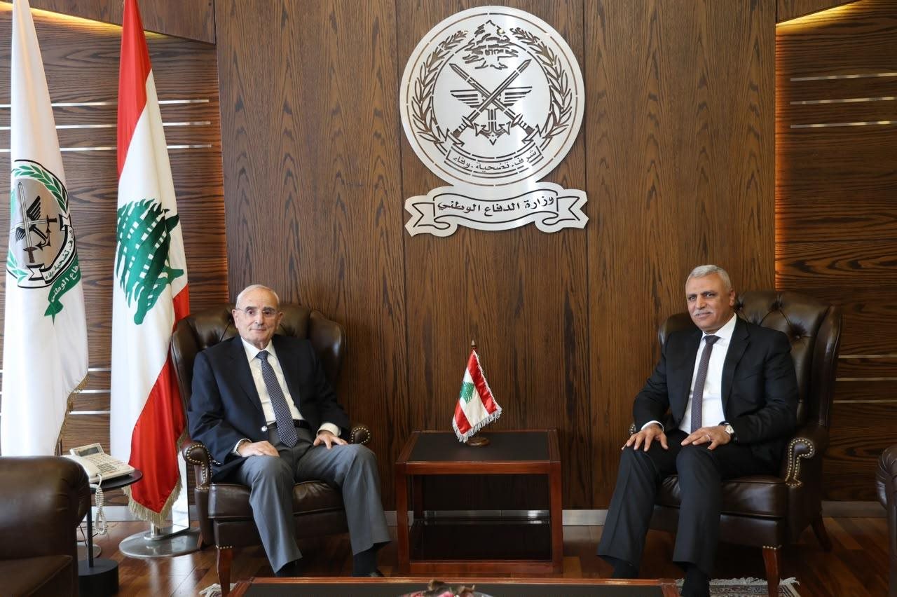 وزير الدفاع يستقبل الهزاع وشقير ويبحث تعزيز التنسيق الأمني