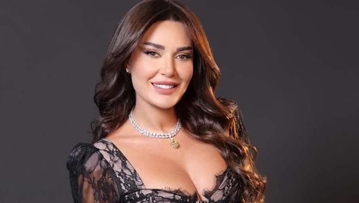كريستيانو يرافق والدته سيرين عبد النور إلى التصوير ويسرق الأضواء في الكواليس