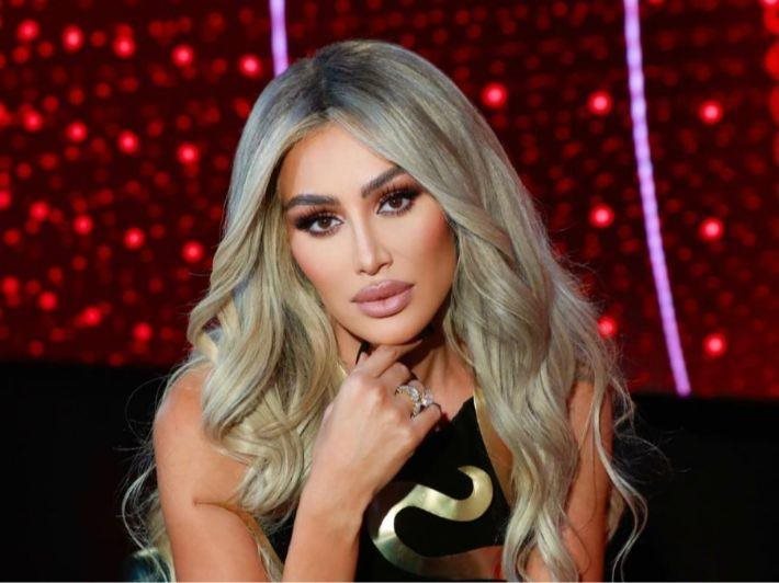 مايا دياب تصل إلى تركمانستان وسط استقبال مميز استعداداً لحفلها