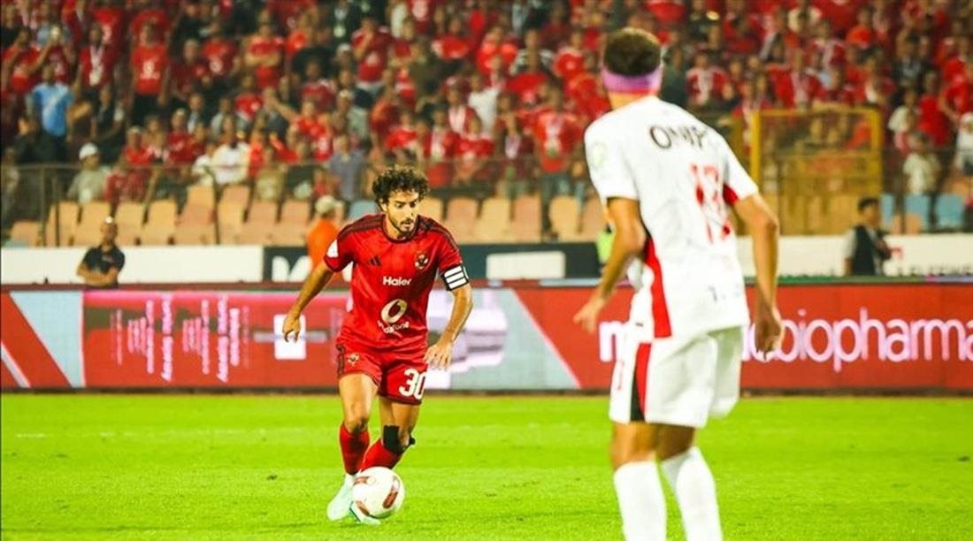 فيديو - كرة القمة المصرية تهبط بالمظلة