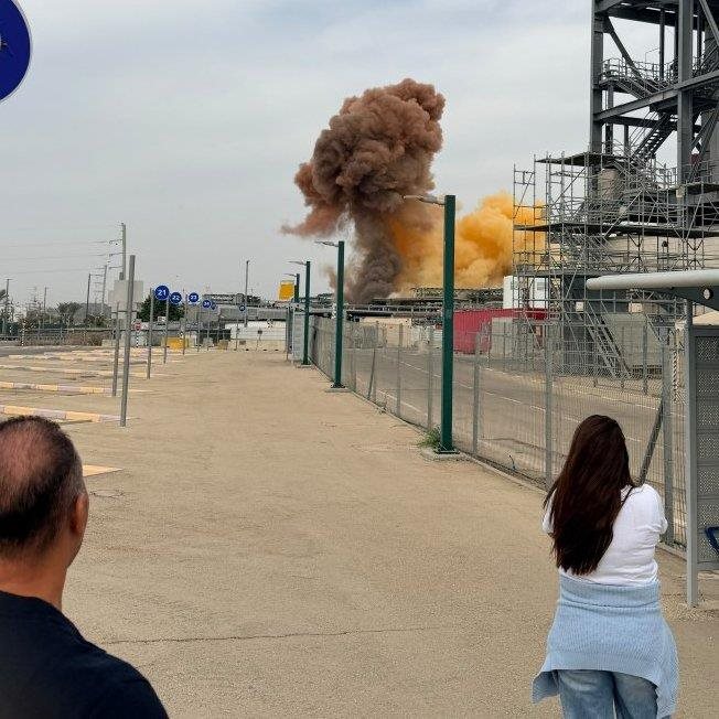 القناة 12 الإسرائيلية: انفجار في مصنع إنتل في كريات جات وأنباء عن إصابة 3 أشخاص بجروح خطيرة في مكان الحادث