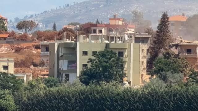 اقتراع إسرائيلي من داخل منزل في جنوب لبنان.. ما الذي يحدث؟ (فيديو)
