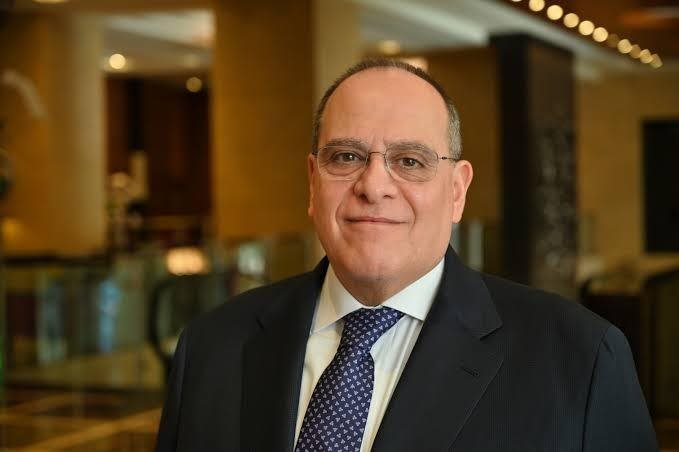 بعد أسابيع من رحيل زوجته.. وفاة والدة المنتج اللبناني صادق الصباح والكشف عن موعد ومكان العزاء