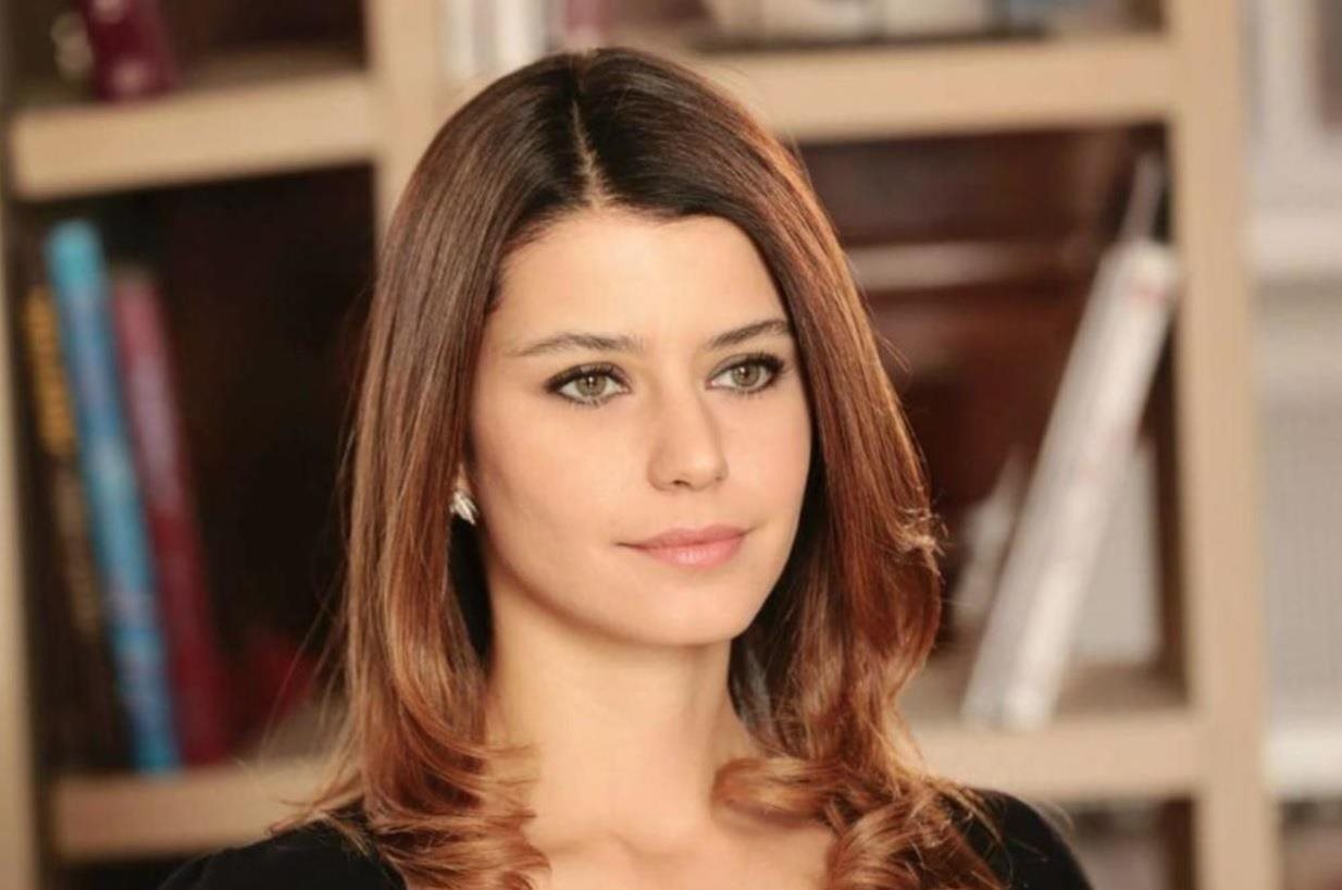 Turkish star Beren Saat is pregnant with her first child! A statement by her raises questions and here is the truth