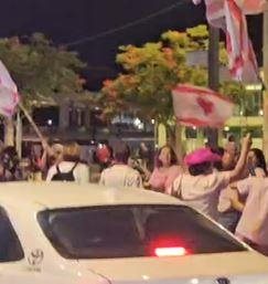 احتفالات للمعارضة الاسرائيلية في تل أبيب عقب اغلاق صناديق الاقتراع (شاهد الفيديو) 