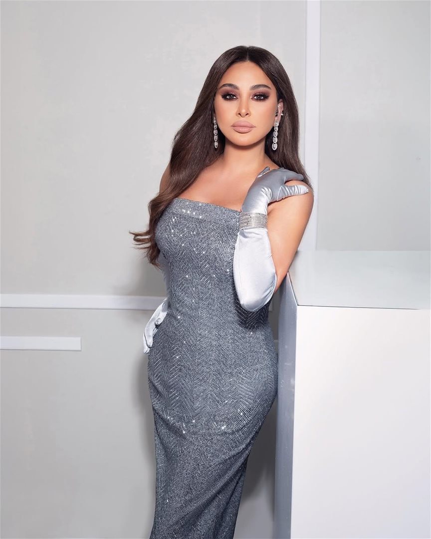 Elissa celebrates her birthday in Beirut and shines in a distinctive black outfit.